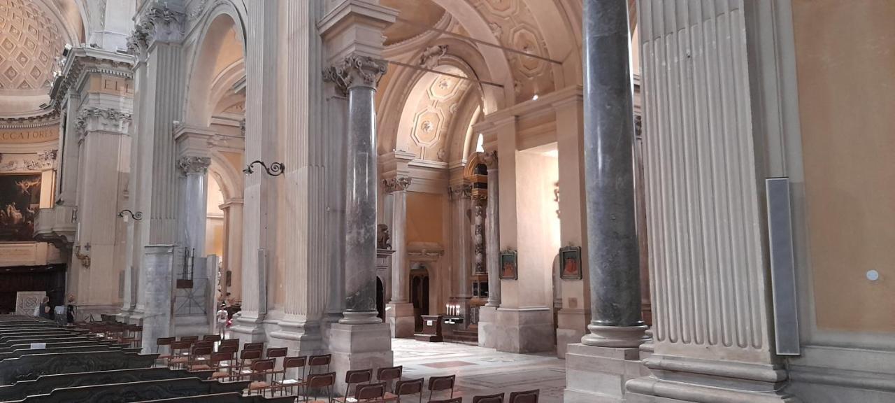 Corte Cavour. Una mansarda nel cuore della città Ravenne Extérieur photo